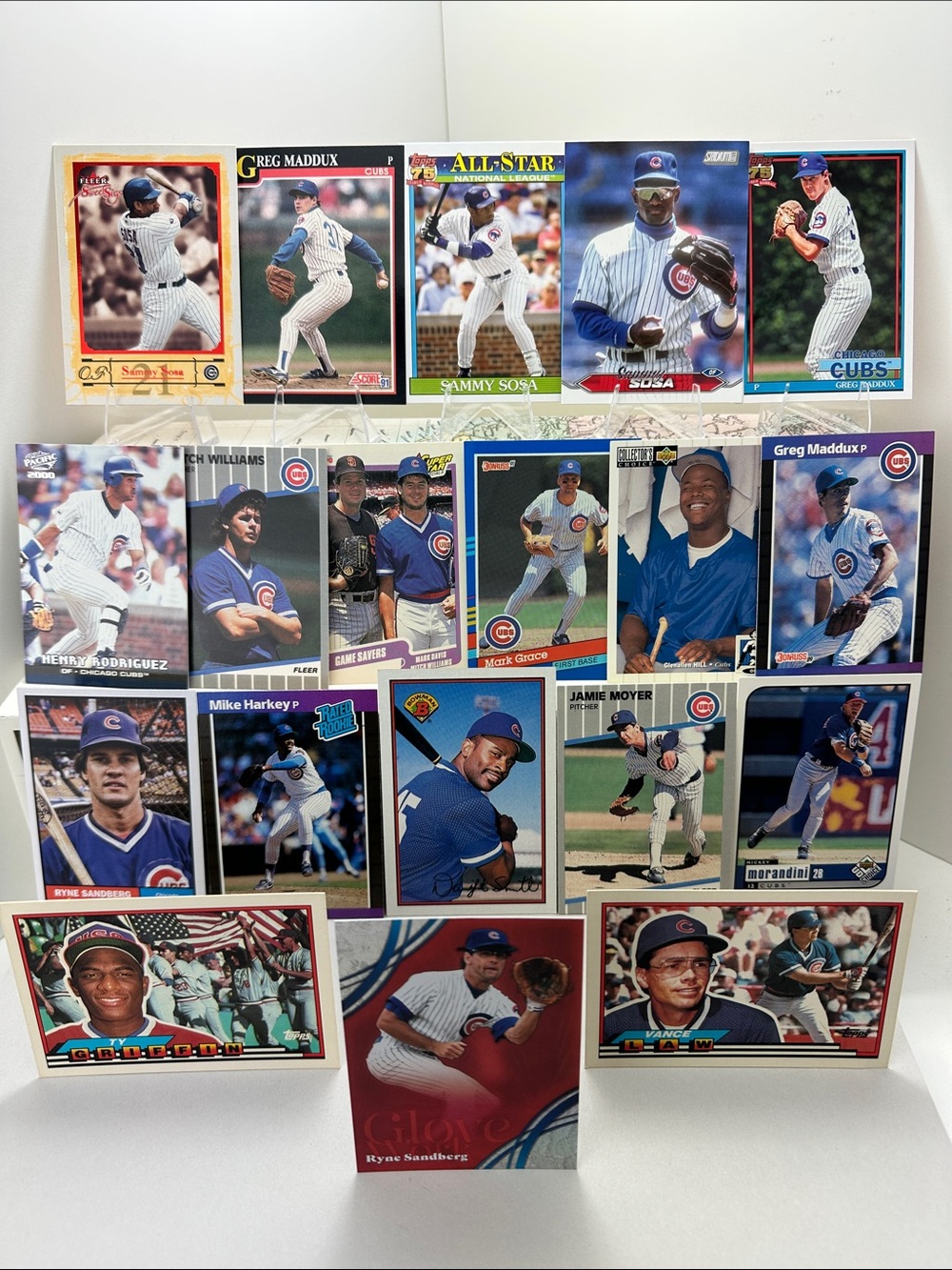Ryne Sandberg Glove Work + Sammy Sosa Sweet Sig’s Cubs lot of 19 w/ Greg Maddux